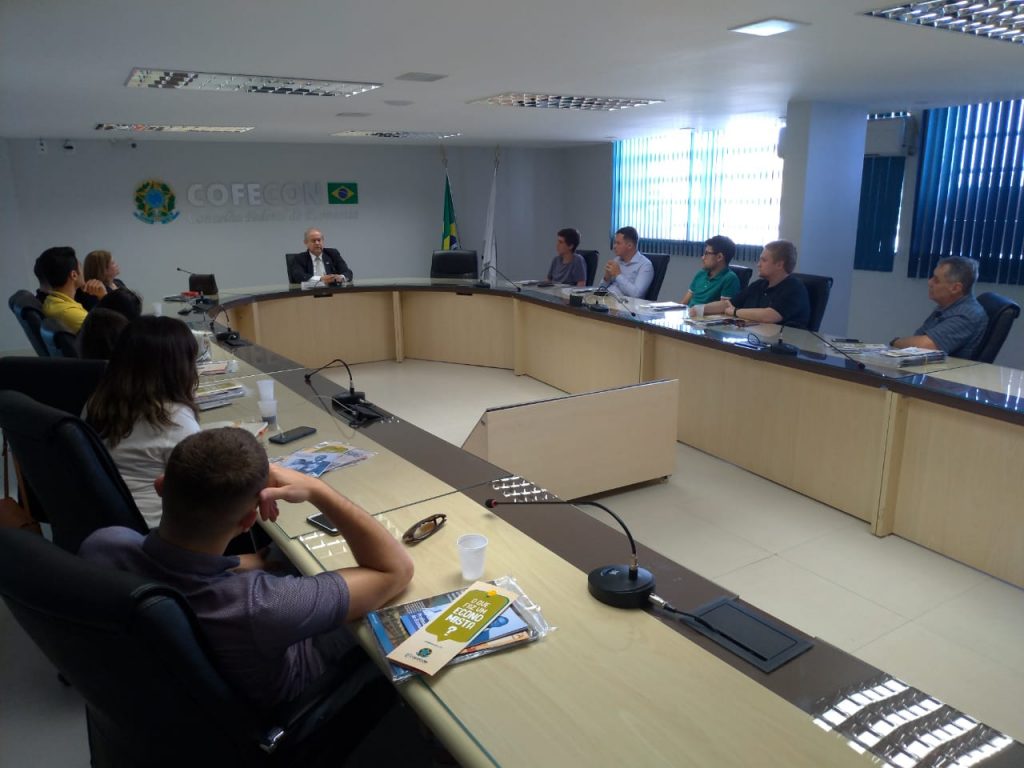 Cofecon recebeu visita de estudantes da Univille