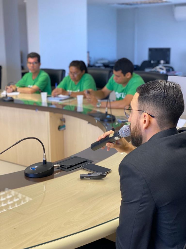 Corecon-DF recebe estudantes de curso técnico em administração