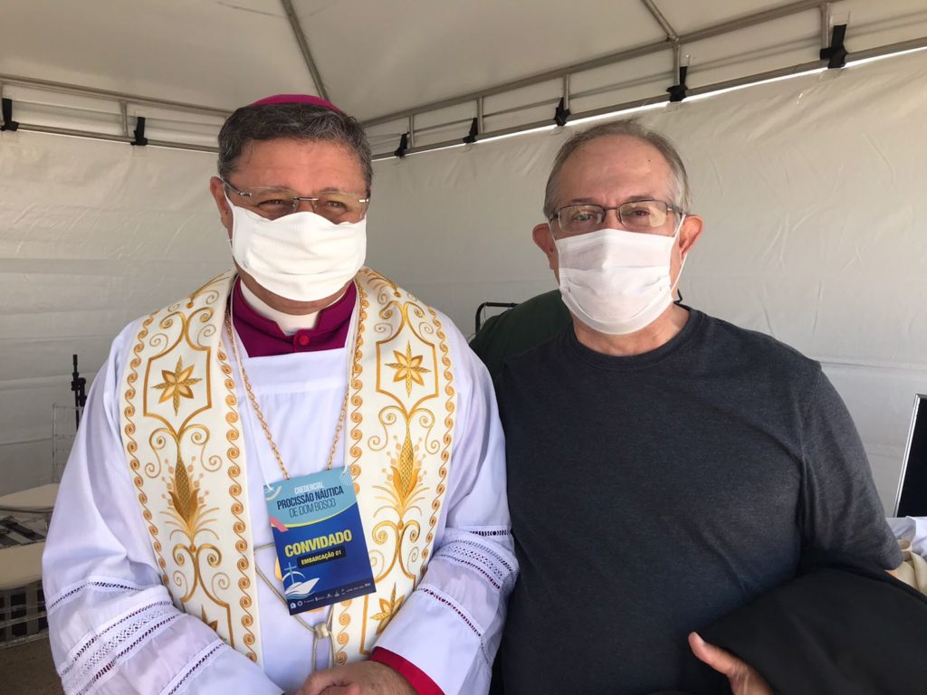 Em procissão náutica de Dom Bosco Presidente do Corecon-DF fez contato com autoridades do DF